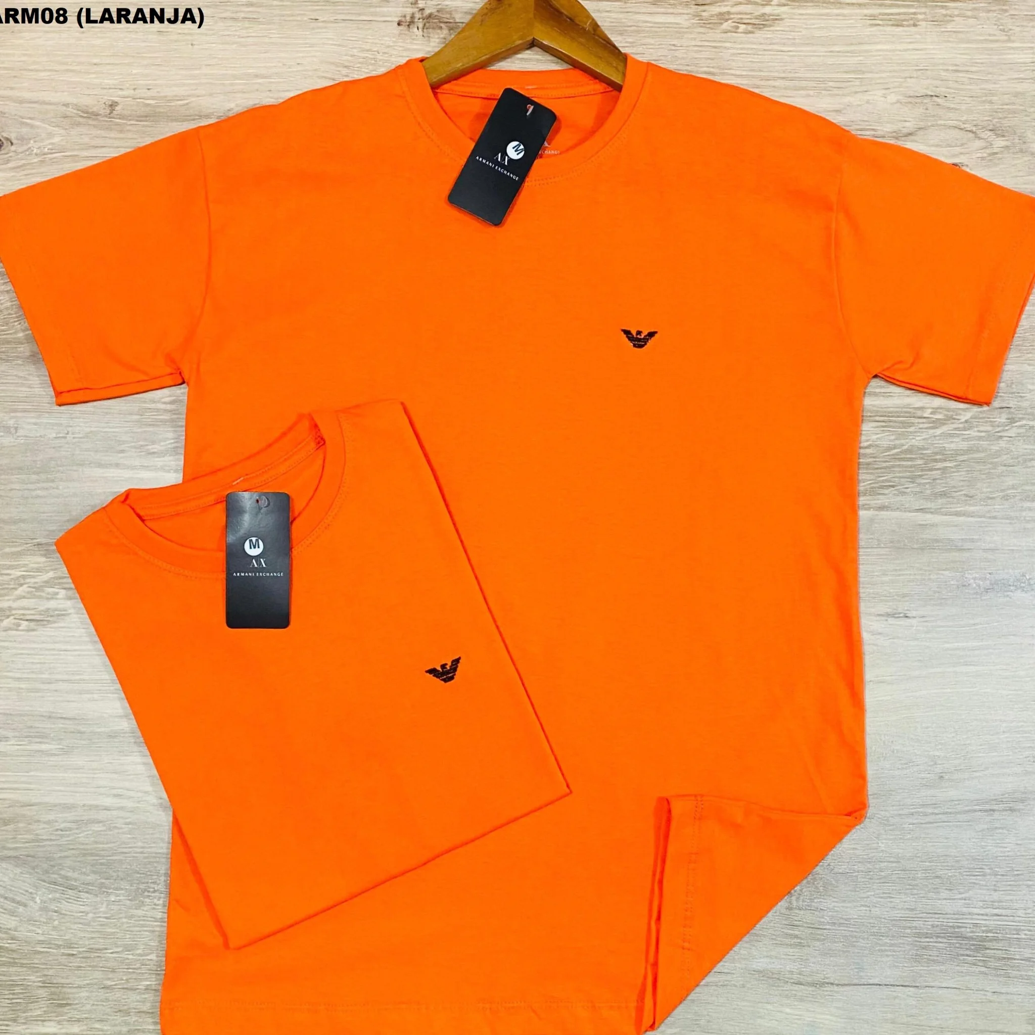 CAMISETA BÁSICA BORDADA – CBLARM08